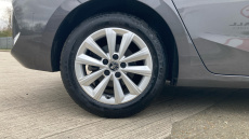 Vauxhall Astra 1.2 Turbo 130 Design 5dr Auto Petrol Hatchback